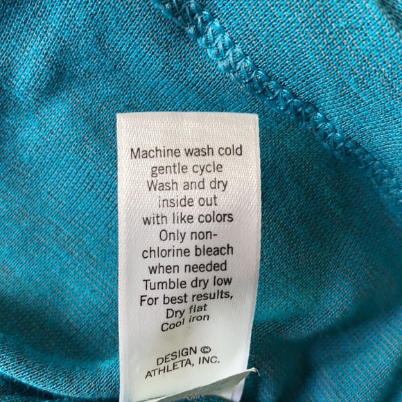 Athleta Tee Shirt Women’s Size XL - Picture 10 of 11